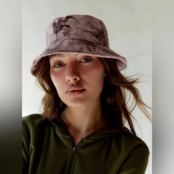Urban Outfitters Tie Dye Bucket Hat - Picture 3 of 4